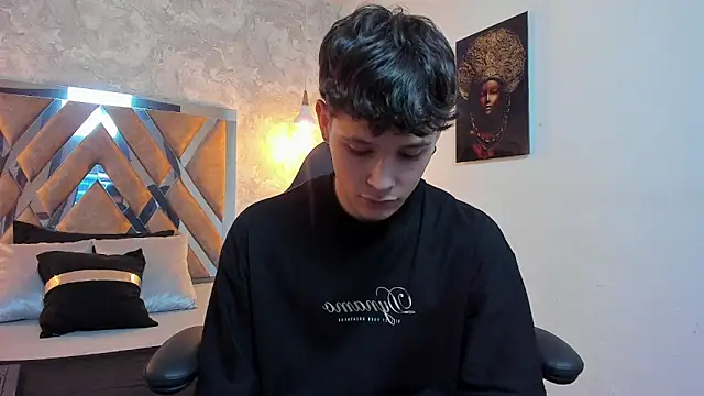 Snapshot of kraven_lust chatting on April 2026 03:04:02 AM kraven lust online show from April 2026 03:04:02 AM