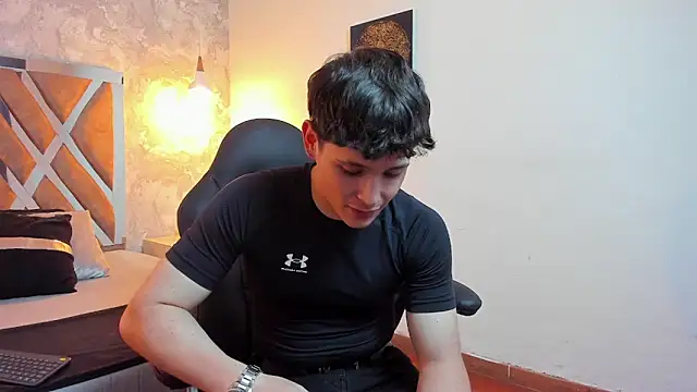 Snapshot of kraven_lust chatting on April 2026 03:01:04 AM kraven lust online show from April 2026 03:01:04 AM