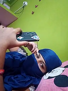 TAMI KAYAL online show from October 2025 10:44:02 AM