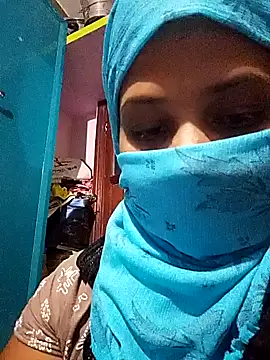 TAMI KAYAL online show from October 2025 05:45:02 PM