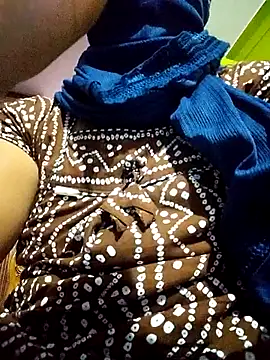 TAMI KAYAL online show from October 2025 03:55:02 PM