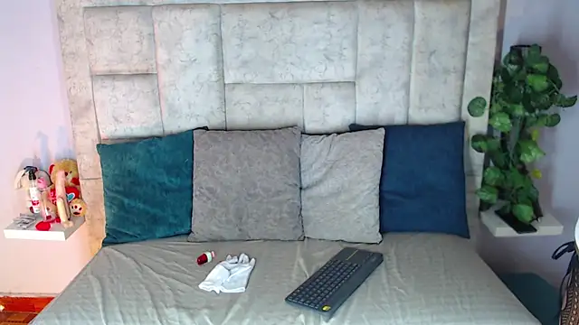 Billie Turner  online show from October 2025 07:47:02 PM