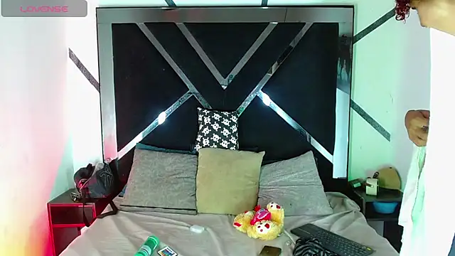 Billie Turner  online show from October 2025 07:09:02 PM