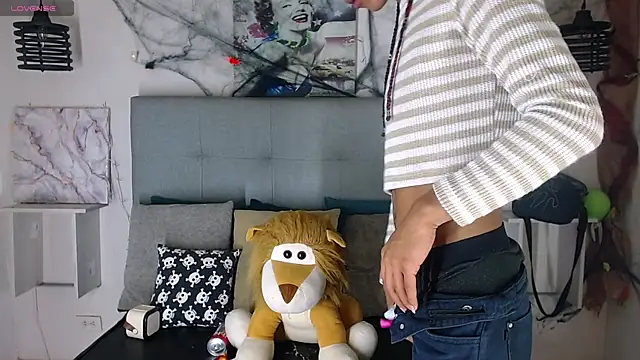 Billie Turner  online show from November 2025 04:48:01 AM