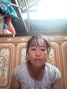 Snapshot of Vuong_x chatting on September 2025 03:18:02 AM Vuong x online show from September 2025 03:18:02 AM