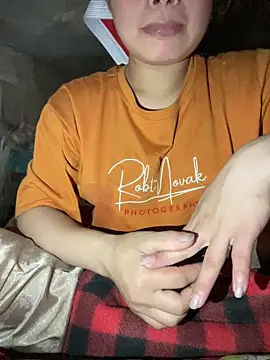 Snapshot of Van_xx chatting on October 2025 06:02:02 AM Van xx online show from October 2025 06:02:02 AM