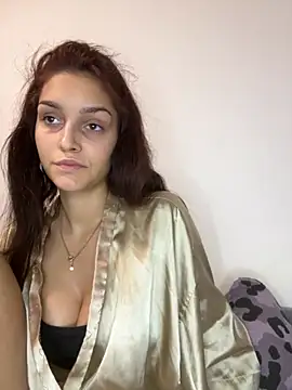 Snapshot of EllaBlowy chatting on October 2025 08:34:01 AM EllaBlowy online show from October 2025 08:34:01 AM