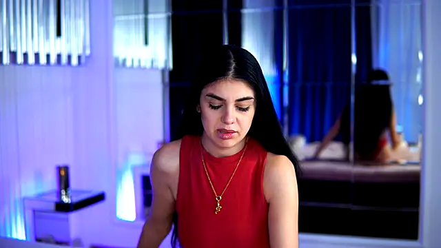 ZaraCapri online show from November 2025 01:23:02 PM