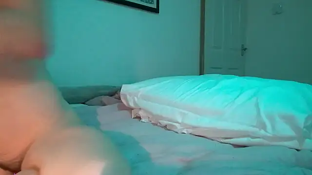 TinaBeena online show from October 2025 09:59:01 PM