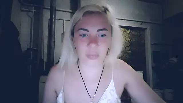 EmmaCat  online show from May 2026 03:01:02 AM