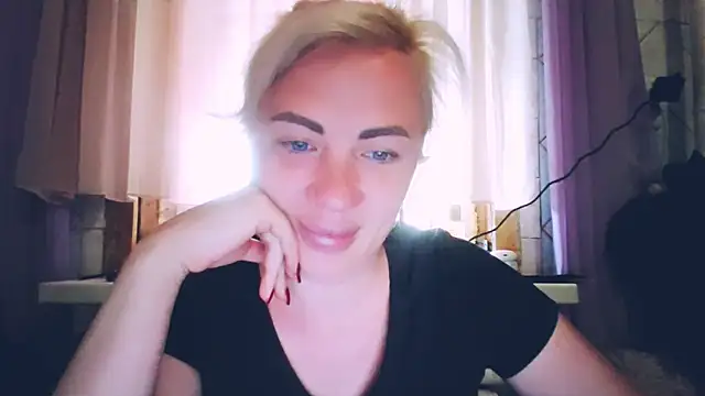 EmmaCat  online show from May 2026 05:57:01 AM