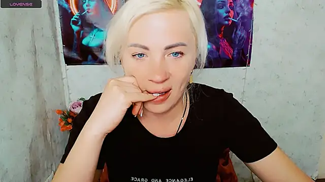 EmmaCat  online show from May 2026 07:59:01 AM