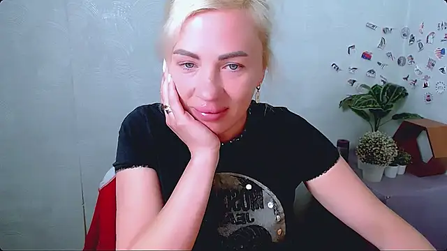 EmmaCat  online show from May 2026 06:10:02 AM