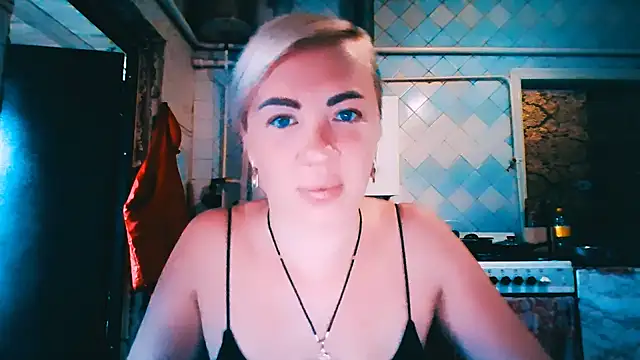EmmaCat  online show from July 2026 05:05:01 AM
