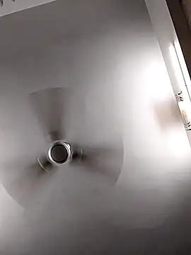 Snapshot of Loveangle1 chatting on October 2025 04:47:02 PM Loveangle1 online show from October 2025 04:47:02 PM