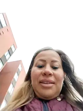 Snapshot of LaraCaliente chatting on October 2025 10:19:01 PM LaraCaliente online show from October 2025 10:19:01 PM