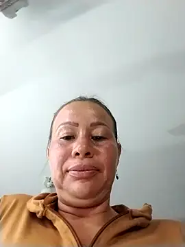 LaraCaliente online show from November 2025 03:26:02 AM