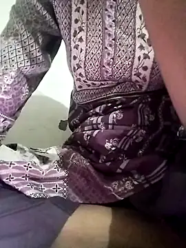 Snapshot of Rapunzal chatting on November 2025 05:13:01 PM Rapunzal online show from November 2025 05:13:01 PM