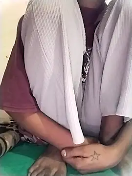 Snapshot of Rapunzal chatting on November 2025 06:17:01 PM Rapunzal online show from November 2025 06:17:01 PM