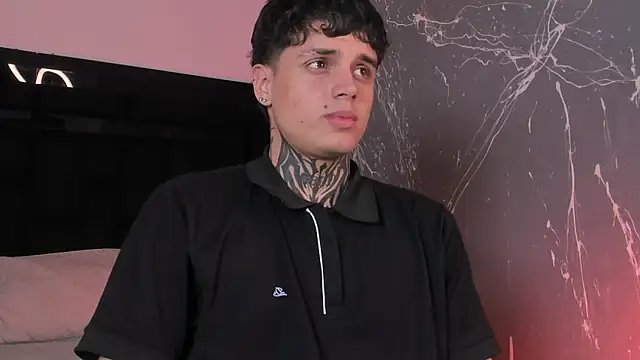 Snapshot of Declan-Fox chatting on September 2025 03:52:01 AM Declan-Fox online show from September 2025 03:52:01 AM