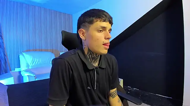 Snapshot of Declan-Fox chatting on September 2025 03:55:02 AM Declan-Fox online show from September 2025 03:55:02 AM