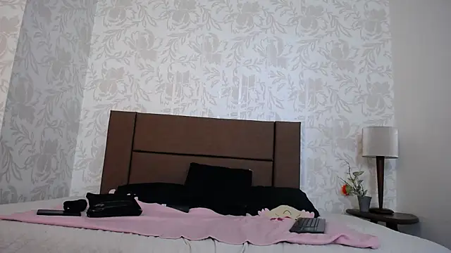 Ava Raye online show from May 2026 06:47:02 PM