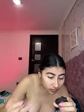 Snapshot of Isabella_Montoya chatting on October 2025 04:46:01 PM Isabella Montoya online show from October 2025 04:46:01 PM