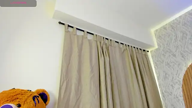 Sophiie Belle online show from October 2025 01:34:02 PM