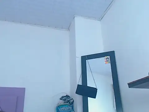 Snapshot of whitneytt chatting on November 2025 01:11:01 AM whitneytt online show from November 2025 01:11:01 AM