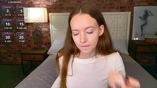 Snapshot of SallyPinkman chatting on September 2025 12:17:01 PM SallyPinkman online show from September 2025 12:17:01 PM