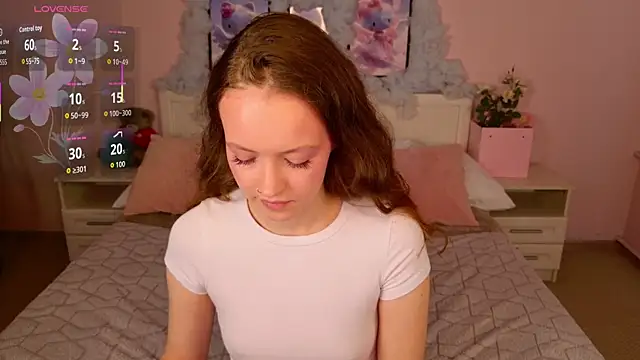 Snapshot of SallyPinkman chatting on October 2025 12:37:02 PM SallyPinkman online show from October 2025 12:37:02 PM