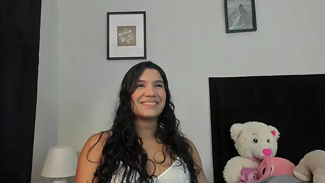 Lyria Diamond online show from February 2026 01:34:02 AM