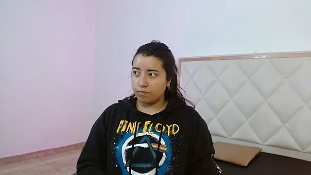 NANAKY TAY online show from October 2025 12:13:02 PM