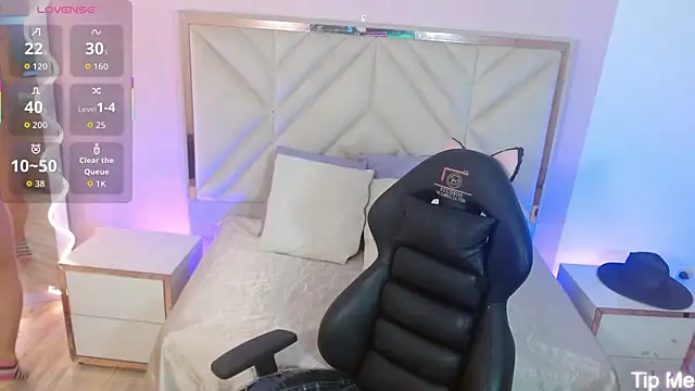 NANAKY TAY online show from October 2025 12:03:02 PM