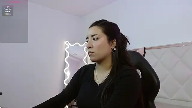 NANAKY TAY online show from October 2025 12:01:02 PM