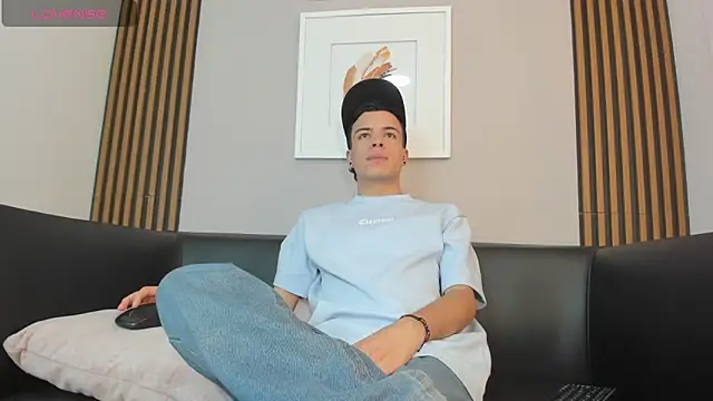 kevinn blue1 online show from September 2025 08:30:02 PM