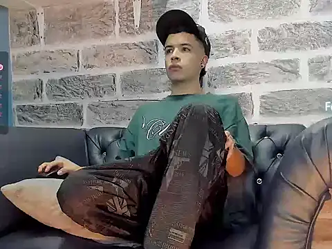 kevinn blue1 online show from September 2025 10:23:01 PM