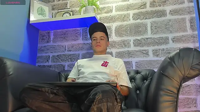 kevinn blue1 online show from October 2025 12:14:01 AM