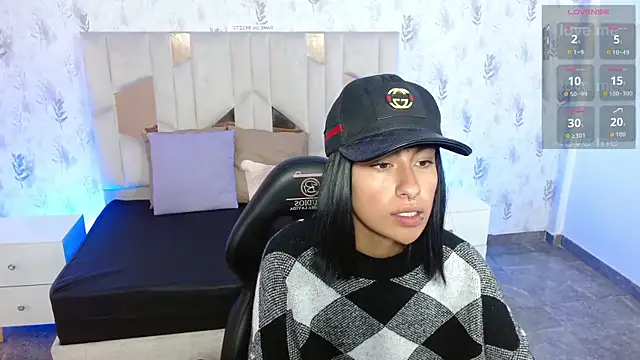 DAKOTA TAY1 online show from November 2025 11:43:02 AM