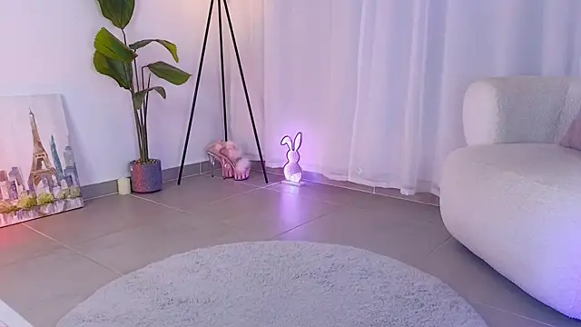 Snapshot of violetssweet chatting on September 2025 01:21:02 AM violetssweet online show from September 2025 01:21:02 AM