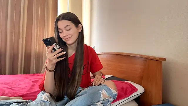 Snapshot of Cuteviola chatting on October 2025 03:13:02 AM Cuteviola online show from October 2025 03:13:02 AM