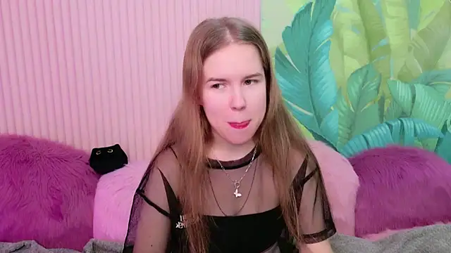 Snapshot of Alida_Brice chatting on November 2025 06:23:01 AM Alida Brice online show from November 2025 06:23:01 AM