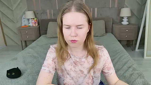 Snapshot of Alida_Brice chatting on April 2026 07:45:01 AM Alida Brice online show from April 2026 07:45:01 AM