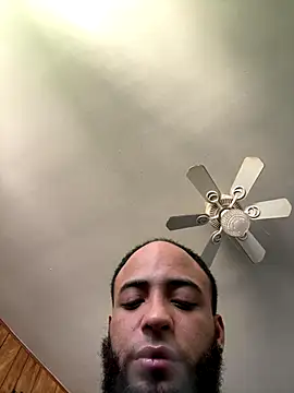 Snapshot of LeoPR00 chatting on September 2025 05:17:01 PM LeoPR00 online show from September 2025 05:17:01 PM