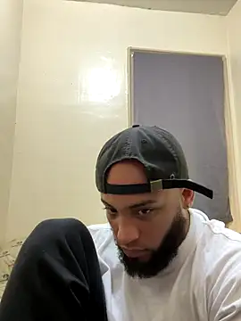 Snapshot of LeoPR00 chatting on October 2025 05:30:01 AM LeoPR00 online show from October 2025 05:30:01 AM