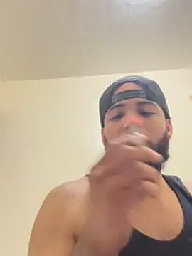 Snapshot of LeoPR00 chatting on October 2025 02:18:01 PM LeoPR00 online show from October 2025 02:18:01 PM