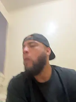 Snapshot of LeoPR00 chatting on October 2025 03:20:02 AM LeoPR00 online show from October 2025 03:20:02 AM