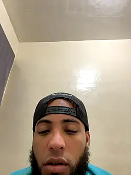 Snapshot of LeoPR00 chatting on October 2025 06:37:01 AM LeoPR00 online show from October 2025 06:37:01 AM