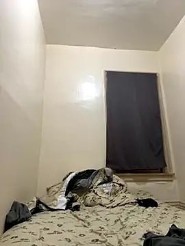 Snapshot of LeoPR00 chatting on November 2025 01:41:01 AM LeoPR00 online show from November 2025 01:41:01 AM