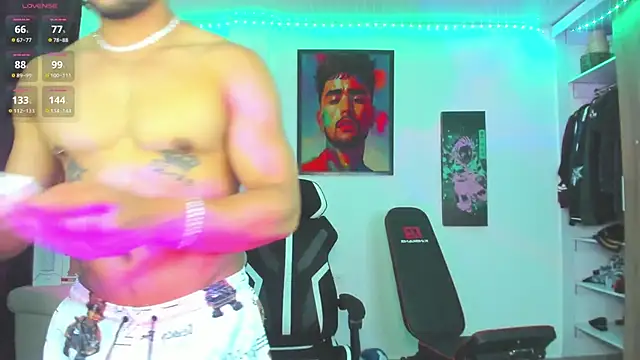 Snapshot of JordanRossie chatting on September 2025 08:58:02 PM JordanRossie online show from September 2025 08:58:02 PM